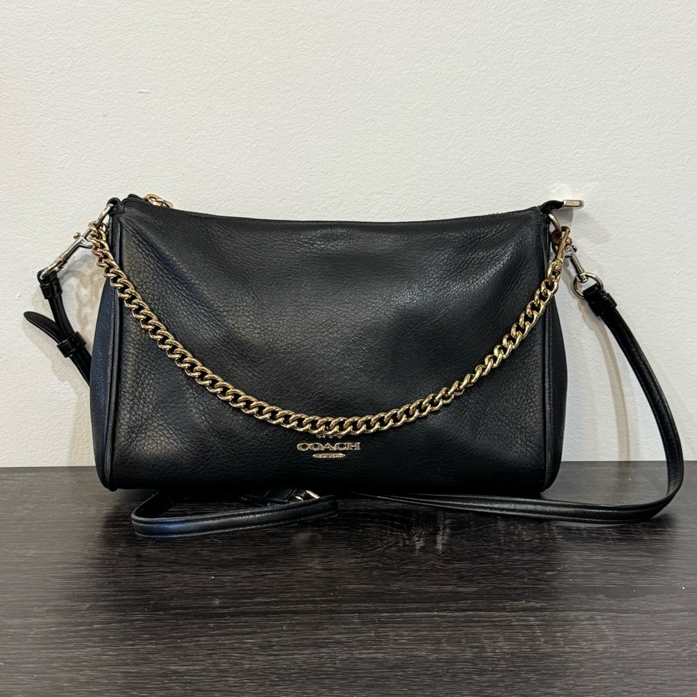 Coach Carrie Crossbody Bag – Refined Pebble Leather | Gold-Tone Hardware